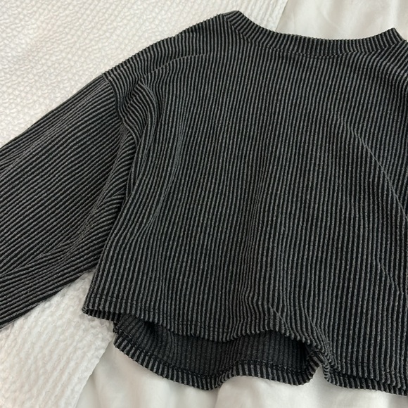 Ribbed Cropped Stripe Sweater - Picture 5 of 6